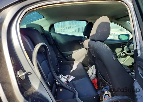 2017 Toyota Yaris Ia z USA, uszkodzony, nr VIN 3MYDLBYV3HY150711